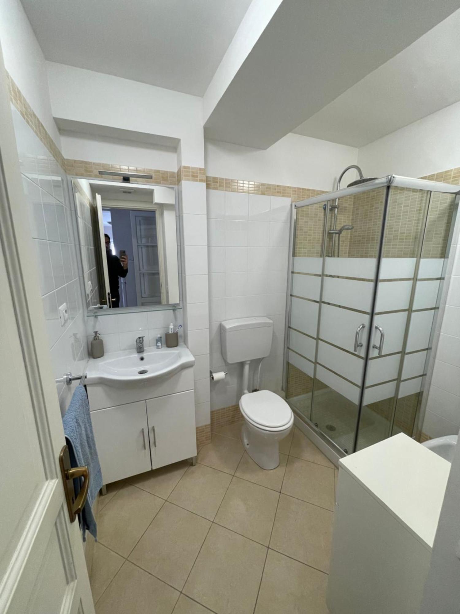 Lorenzo'S House Catania City Centre - Comfortable Large Apartment With 2 Bedrooms And 2 Baths, Close To Trains, Metro And Bus Station Exterior foto
